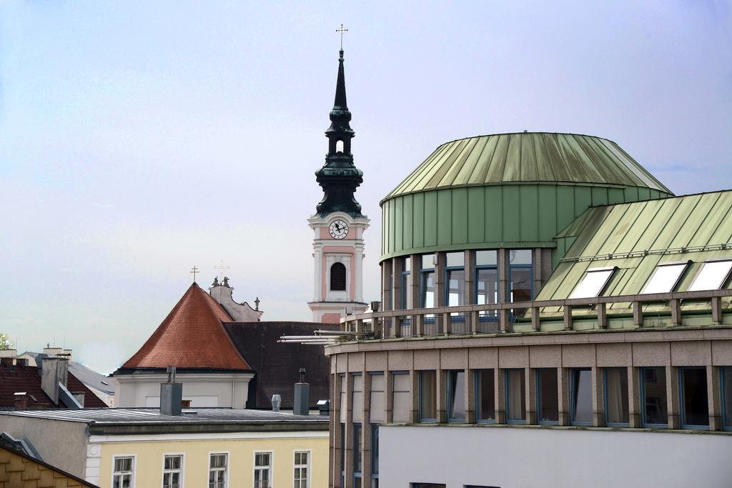 Hotel-Gasthof Graf ザンクト・ペルテン エクステリア 写真
